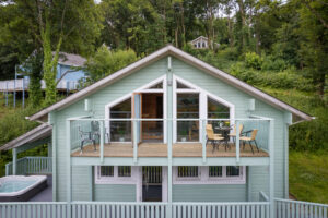 Pembrokeshire Lodge With Hot Tub