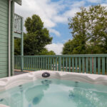 Pembrokeshire Lodge With Hot Tub