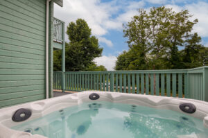 Pembrokeshire Lodge With Hot Tub